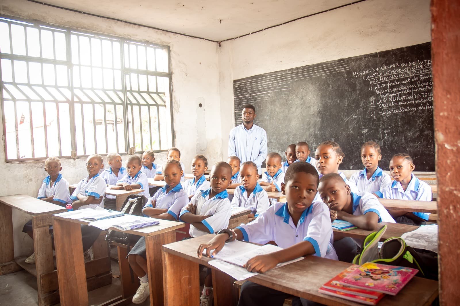 Salle de classe du Collège Les Vainqueurs